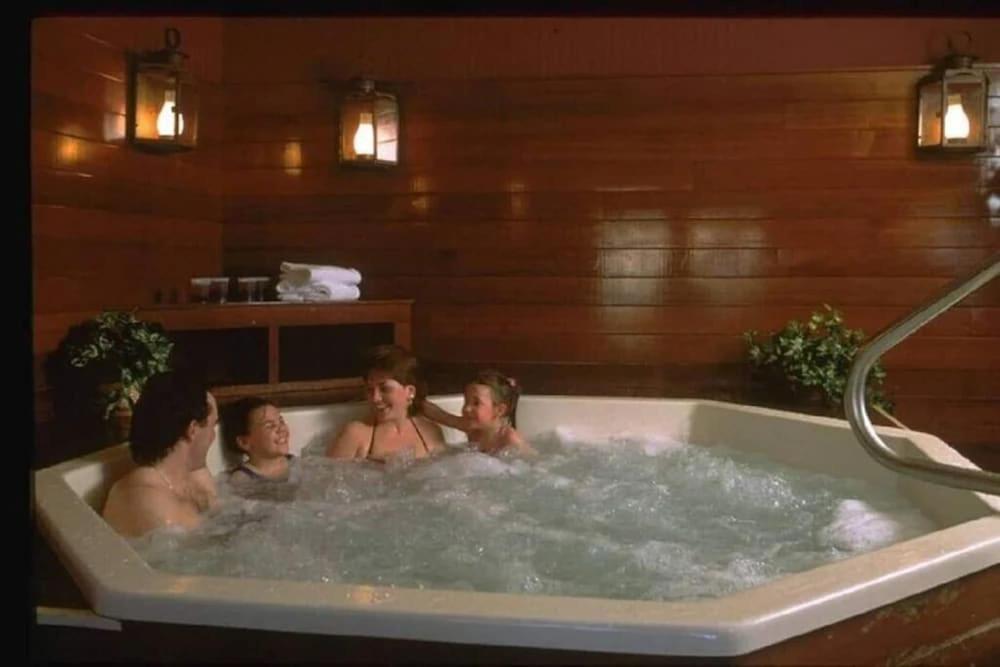 הנקוק Gorgeous 1St Fl Mtn View Jiminy Suite Sleeps 4 Ski On Off מראה חיצוני תמונה